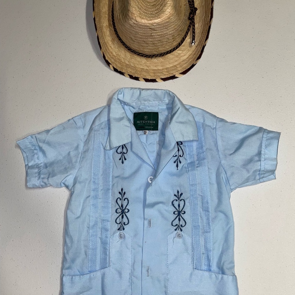 Baby/Toddler: Sky Blue Guayabera/Shirt (0) & Straw Hat